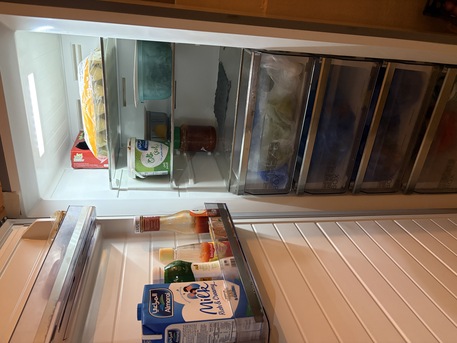 Riyadh, Appliances, SAR 1200,  Big Refrigerator With Convertible Option For Sale In Good Condition
