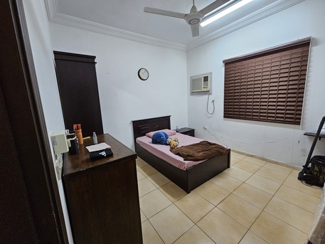 Al Rehab, Rooms for Rent, SAR 900/month,  Room Available - Neat & Clean