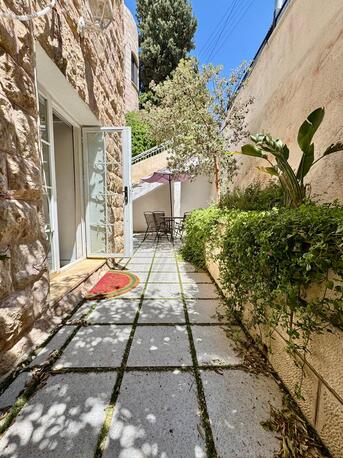 Amman, Apartments, Flats, Houses & Villas, JOD 7000/year,  Furnished,  2 BR,  90 Sq. Meter,  Furnished Cozy Apartment For Rent In 2nd Circle