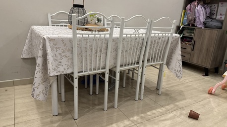 Jeddah, Furniture, SAR 350,  Dining Table