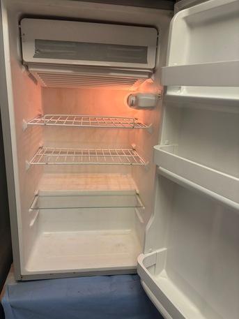 Al Malaz, Appliances, SAR 350,  Used Refrigerator For Sale -SAR 350 Good Condition