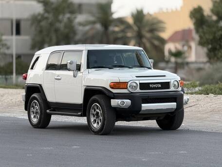 Manama, Vehicles, Cars & Trucks , BHD 5900,  Toyota FJ Cruiser,  2012,  Automatic,  320000 KM,    MODEL WITH VERY-WELL MAINTAINED CAR