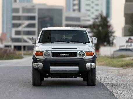 Manama, Vehicles, Cars & Trucks , BHD 5900,  Toyota FJ Cruiser,  2012,  Automatic,  320000 KM,    MODEL WITH VERY-WELL MAINTAINED CAR