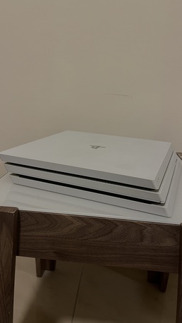 Yanbu, Video Games, SAR 850,  Playstation 4 Pro 1TB Console - White
