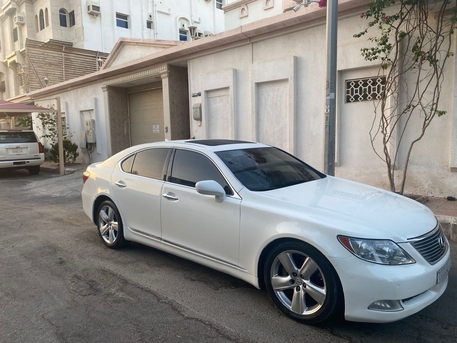 Jeddah, Vehicles, Cars & Trucks , SAR 33000,  Lexus LS 460,  2009,  Automatic,  360000 KM,  Lexus LS460 Full Option