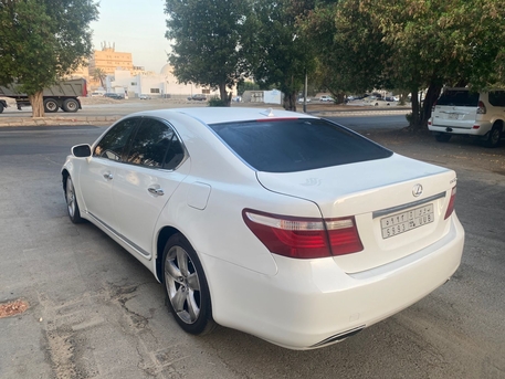Jeddah, Vehicles, Cars & Trucks , SAR 33000,  Lexus LS 460,  2009,  Automatic,  360000 KM,  Lexus LS460 Full Option