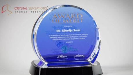 New York, Business, Best Custom Crystal Trophy For Award Ceremonies