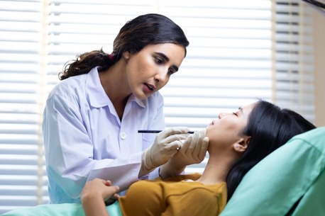 Dubai, Beautician, How To Choose The Right Aesthetic Doctor In Dubai