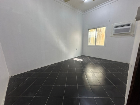 Gudaibiya, Apartments, Flats, Houses & Villas, BHD 160/year,  1 BR,  Gudaibiya:- 1Bhk Flat On Rent With Unlimited Ewa