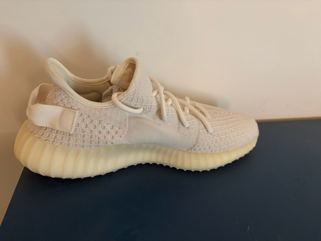 Al Malqa, Clothing & Accessories, SAR 1100,  Yeezy Boost 350 Bone