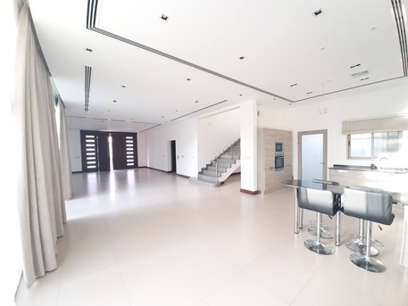Hamala, Housing Exchanges, BHD 1100/month,  4 BR,  300 Sq. Meter,  Hamala | Modern 4BR Villa With Private Pool &ndash; BD 1100 (Exclusive)