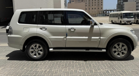 Juffair, Vehicles, Cars & Trucks , BHD 5500,  Mitsubishi Pajero,  2020,  Automatic,  101013 KM,