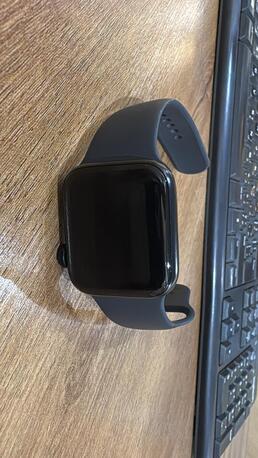 Riyadh, Watches, SAR 450,  Watch SE 2 (2024) GPS 40mm Midnight Aluminium Case With Midnight Sport Band