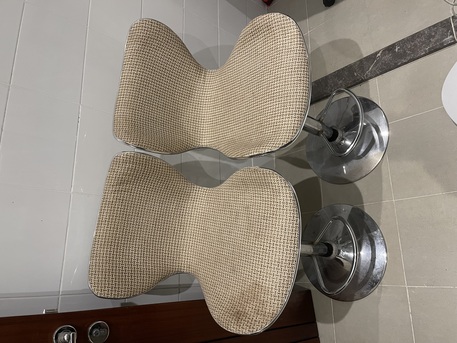 Manama, Appliances, BHD 20,  For Sale Wash Beson And Bar Chairs    And