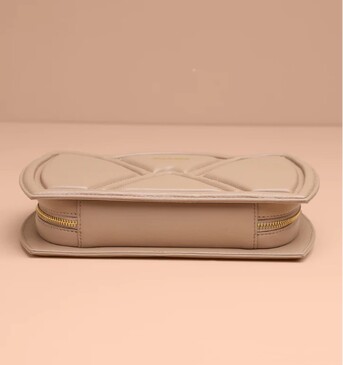 Noida, Clothing & Accessories, INR 18000,  Tulip Beige Leather Shoulder Bag For Women | Premium Everyday Carry Bag