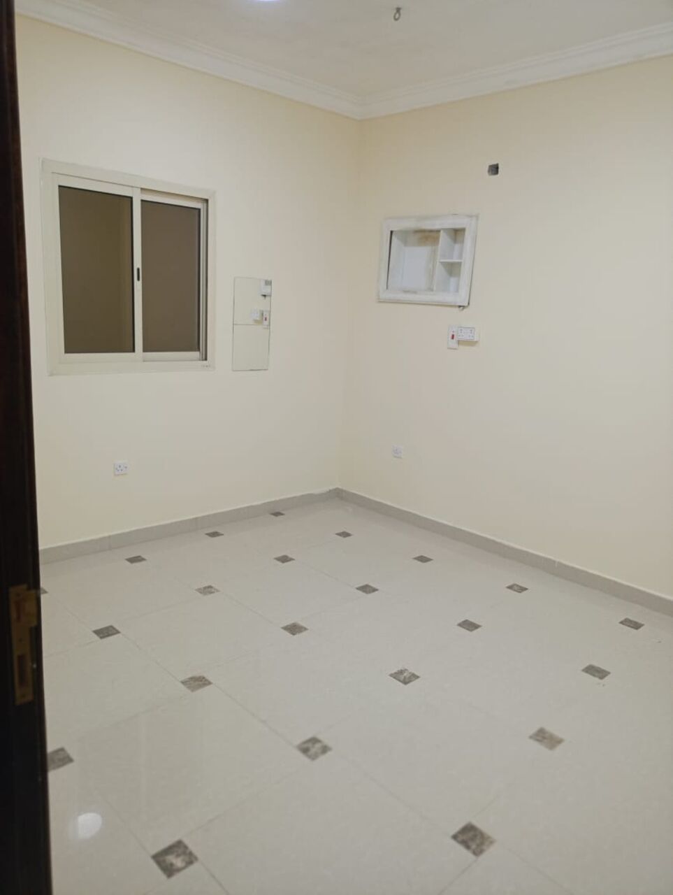 Jubail, Apartments, Flats, Houses & Villas, SAR 2600/month,  3 BR,  For Families Or 3-Bachelors, Prince Mashoor Road Near Mena Port. Ali KaRak  Coffee.