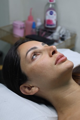 Dubai, Beautician, Para Ella Beauty Salon Dubai | Ladies Hair, Nails & Beauty Services