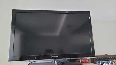 Umm Al Hassam, Electronics, BHD 80,  Samsung 40" Inch LCD TV For Sale. Airtel TV Box Included. Used