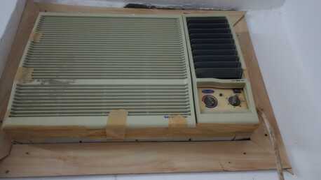 Al Thuqbah, Household Items, SAR 600,  AC, Cot And Wardrobe For Urgent Sale