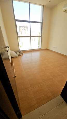 Salmaniya, Apartments, Flats, Houses & Villas, BHD 200/month,  2 BR,  2 Bedroom Unfurnished Flat For Rent Without Ewa