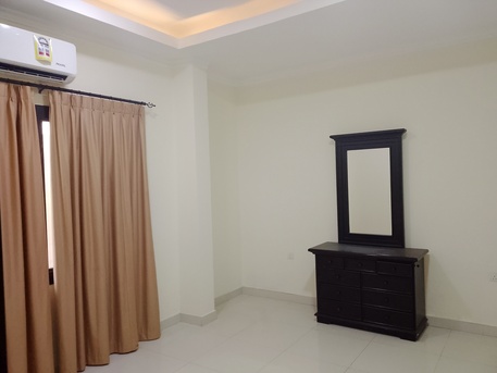 Tubli, Apartments, Flats, Houses & Villas, BHD 300/month,  Furnished,  3 BR,  3bhk Semi Furnished Flat For Rent With Ewa In Tubli Contact:33628424
