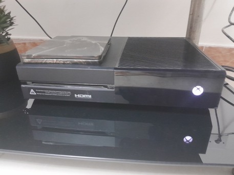 Dammam, Video Games, SAR 300,  Xbox One, 1tb , 2 Controllers