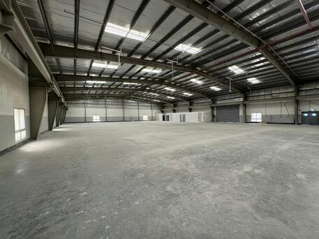 Hidd, Warehouses, Bahrain Investment Wharf (Hidd): Modern Warehouse 4000 Square Meters For Rent.
