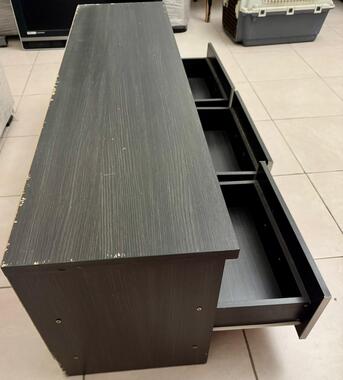 Jannusan, Furniture, BHD 10,  Furnitures In Very Good Condition, Strong And Sturdy For Quick Selling.