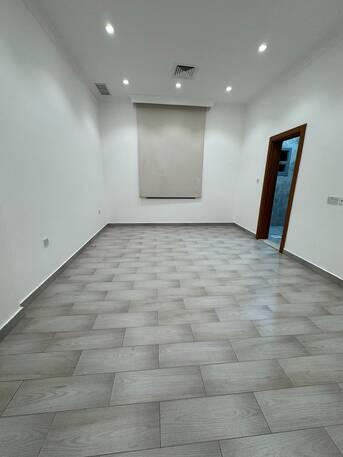 Abu Fatira, Apartments, Flats, Houses & Villas, KWD 1100/month,  5 BR,  350 Sq. Meter,  Ground Floor Apartment For Rent In Abu Fatira, With A Private Entrance And 5 Rooms.