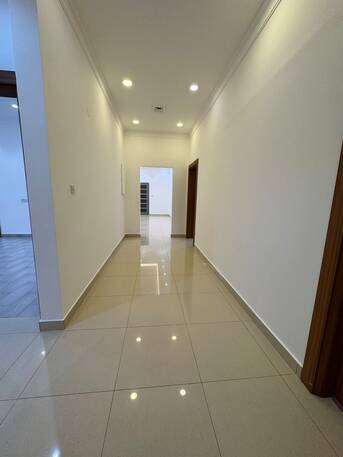 Abu Fatira, Apartments, Flats, Houses & Villas, KWD 1100/month,  5 BR,  350 Sq. Meter,  Ground Floor Apartment For Rent In Abu Fatira, With A Private Entrance And 5 Rooms.
