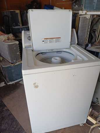 Jeddah, Appliances, SAR 700,  White Whirlpool Top-load Washing Machine With A Super Capacity Agitator Design