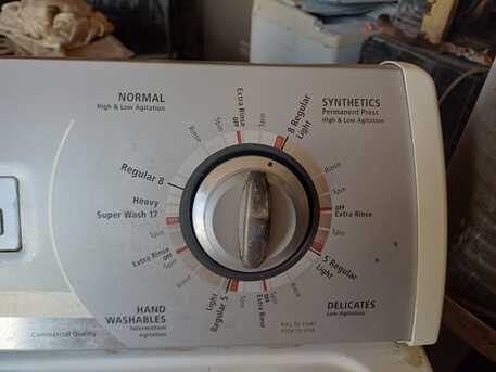 Jeddah, Appliances, SAR 700,  White Whirlpool Top-load Washing Machine With A Super Capacity Agitator Design