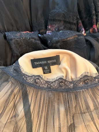 Riyadh, Clothing & Accessories, SAR 800,  Authentic Tadashi Shoji Dress Size 18