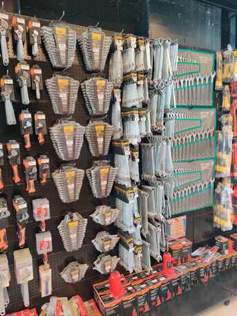 Jeddah, Tools, Scres,Bolts, And Hardware Tools For Sale In Cheaper Prices