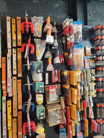 Jeddah, Tools, Scres,Bolts, And Hardware Tools For Sale In Cheaper Prices