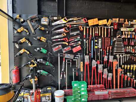Jeddah, Tools, Scres,Bolts, And Hardware Tools For Sale In Cheaper Prices