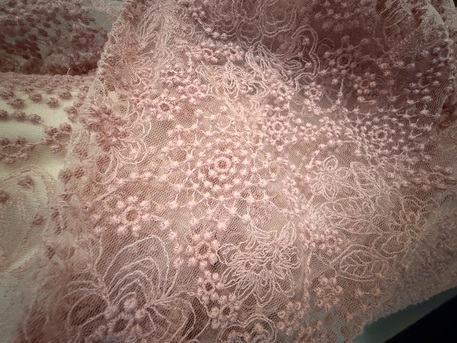 Riyadh, Clothing & Accessories, SAR 1000,  Authentic Tadashi Shoji Gown &ndash; UK 18 &ndash; Like New