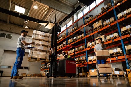 Sharjah, Logistics, Freight Forwarding Service In Al Hamriyah Free Zone