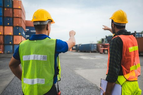 Sharjah, Logistics, Freight Forwarding Service In Al Hamriyah Free Zone