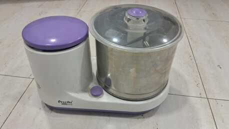 Mahooz, Household Items, BHD 1,  Furniture, AC For Sale