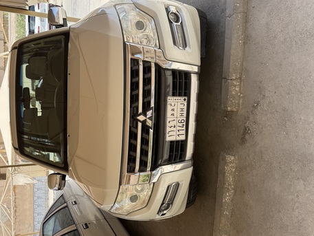 Dammam, Vehicles, Cars & Trucks , SAR 36000,  Mitsubishi Pajero,  2016,  Automatic,  261000 KM,  White Pajero Standard
