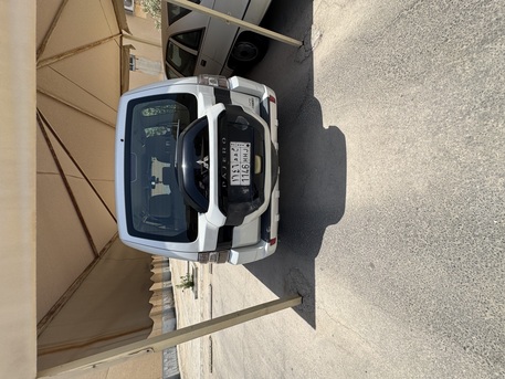 Dammam, Vehicles, Cars & Trucks , SAR 36000,  Mitsubishi Pajero,  2016,  Automatic,  261000 KM,  White Pajero Standard