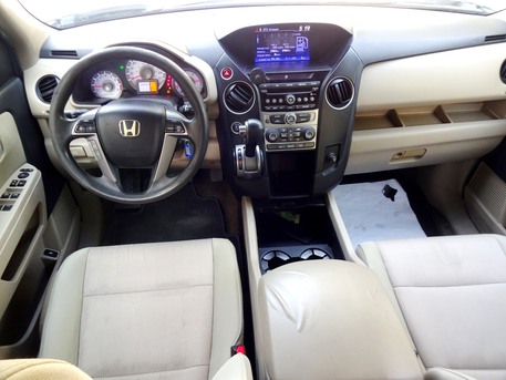 Bilad Al Qadeem, Vehicles, Cars & Trucks , BHD 2800,  Honda Pilot,  2013,  Automatic,  180000 KM,   3.5 L V6 8 Seat  Silver 4WD Well Maintained Urgent Sale