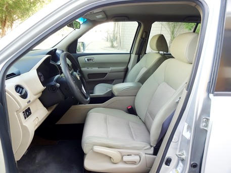 Bilad Al Qadeem, Vehicles, Cars & Trucks , BHD 2800,  Honda Pilot,  2013,  Automatic,  180000 KM,   3.5 L V6 8 Seat  Silver 4WD Well Maintained Urgent Sale