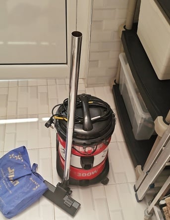 Hamad Town, Appliances, BHD 30,  Campomatic Dryer 9kg + Free Vacuum | نشافة كامبوماتيك ٩ كيلو + مكنسة مجان