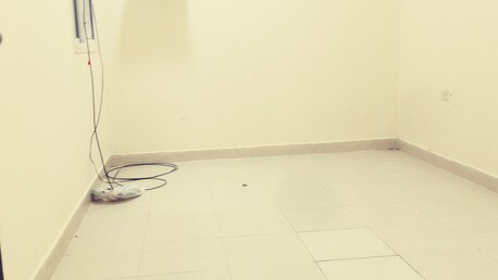 Manama, Apartments, Flats, Houses & Villas, BHD 150/month,  1 BR,  Semi Furnished 1 Bedroom Flat For Rent In Manama ( Including Ewa)