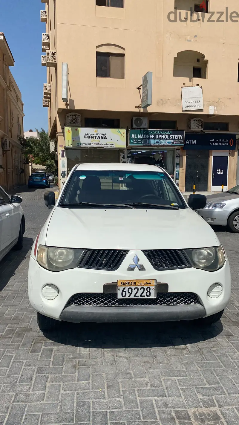 Manama, Vehicles, Cars & Trucks , BHD 2300,  2009,  Manual,  200000 KM,  Mitsubishi Pick For Sale