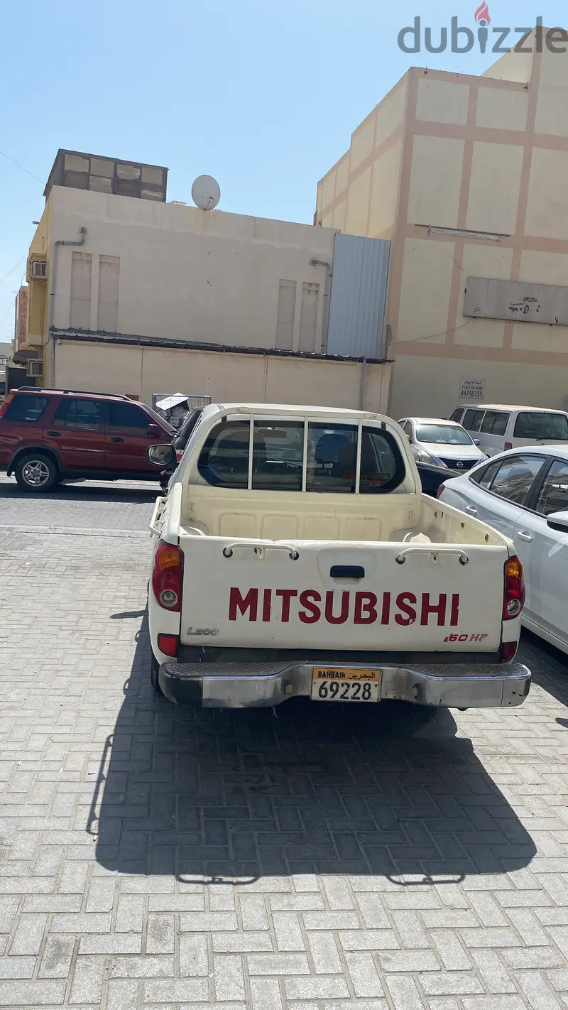 Manama, Vehicles, Cars & Trucks , BHD 2300,  2009,  Manual,  200000 KM,  Mitsubishi Pick For Sale