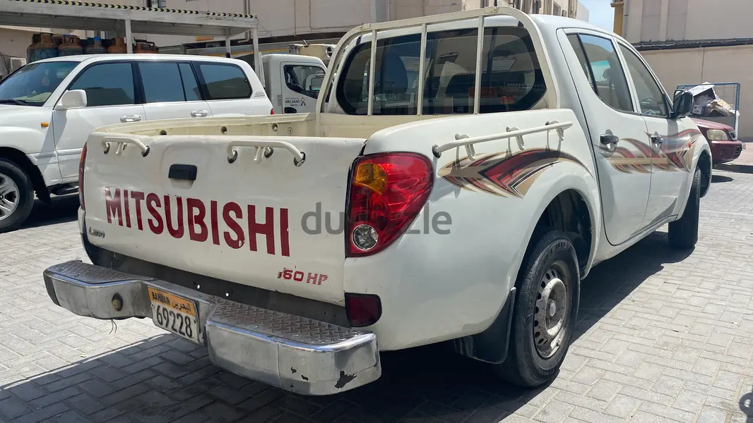 Manama, Vehicles, Cars & Trucks , BHD 2300,  2009,  Manual,  200000 KM,  Mitsubishi Pick For Sale