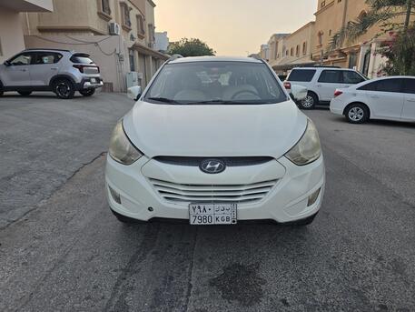 Dammam, Vehicles, Cars & Trucks , SAR 29500,  Hyundai Tucson,  2012,  Automatic,  198 KM,   -0544808936